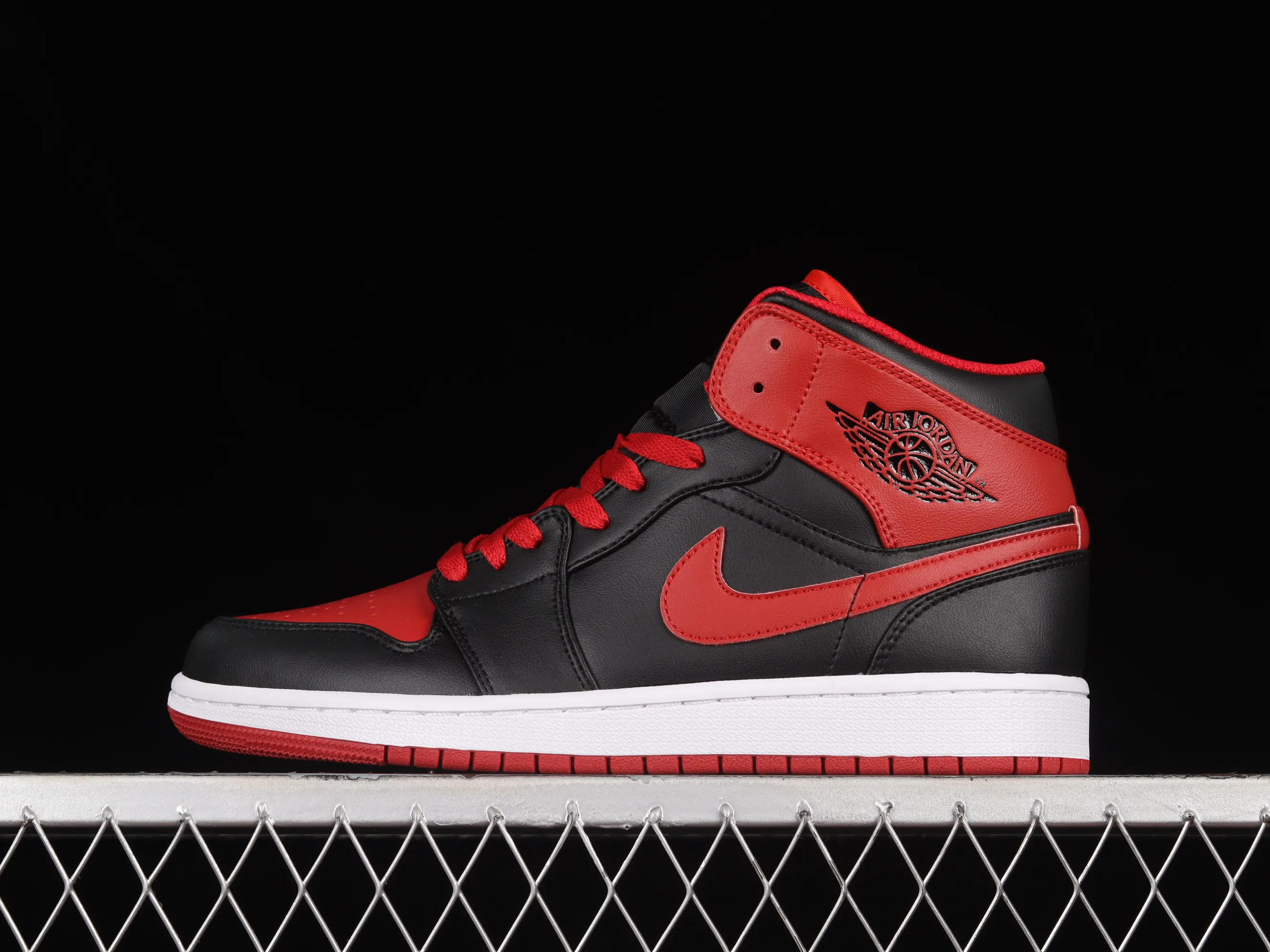 All categories Air Jordan Jordan series basketball shoes Air Jordan 1 Mid Air Jordan 1 Mid AJ1 Joe 1 black and red China basketball shoes DQ8426-060